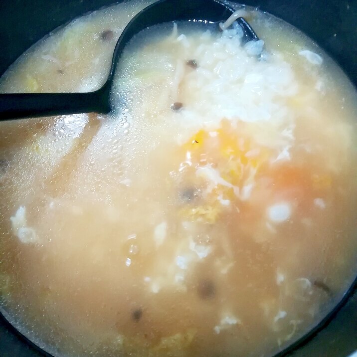 鍋の残り汁で★旨味タップリ★しめじの卵雑炊